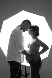 Фотосесия за бременни в черно и бяло Демо снимка 1 - Фото Студио Нана