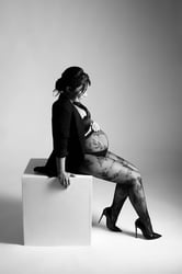 Фотосесия за бременни в черно и бяло Демо снимка 7 - Фото Студио Нана